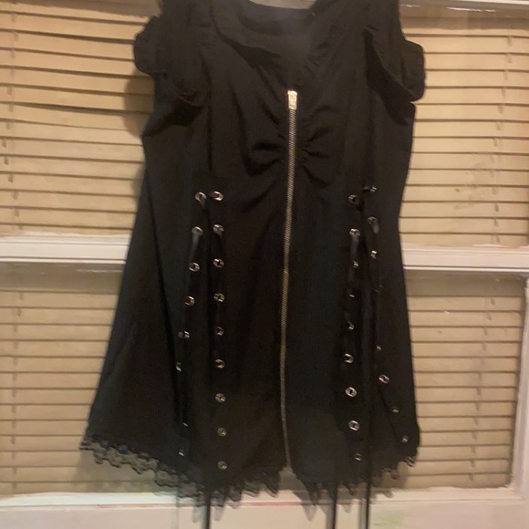 Xian Xian Sexy Soft Silky lace up top 2XL- New Wout tags - Picture 2 of 7